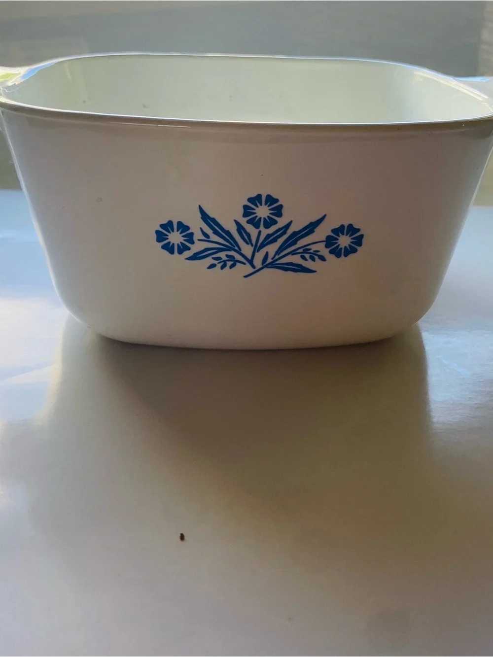 Vintage Corning Ware 7”x7” from 1975 in excellent condition, cottagecore